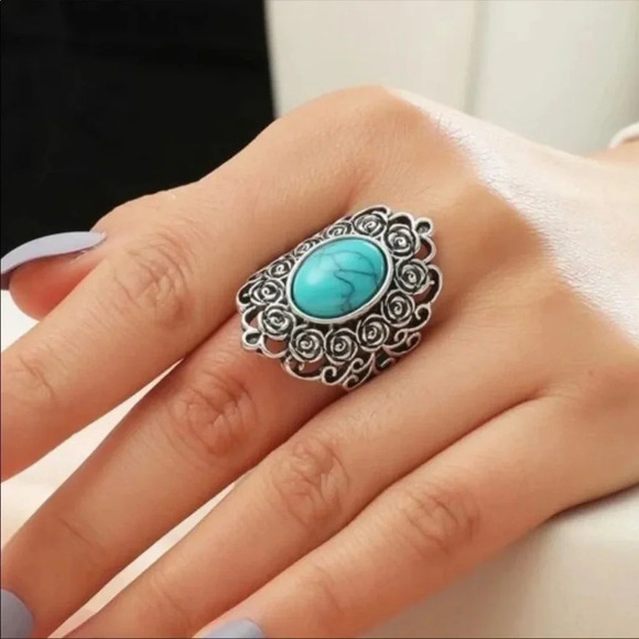 Boho Turquoise & Silver Statement Ring | Vintage Western Style – Size 9 - Picture 2 of 2